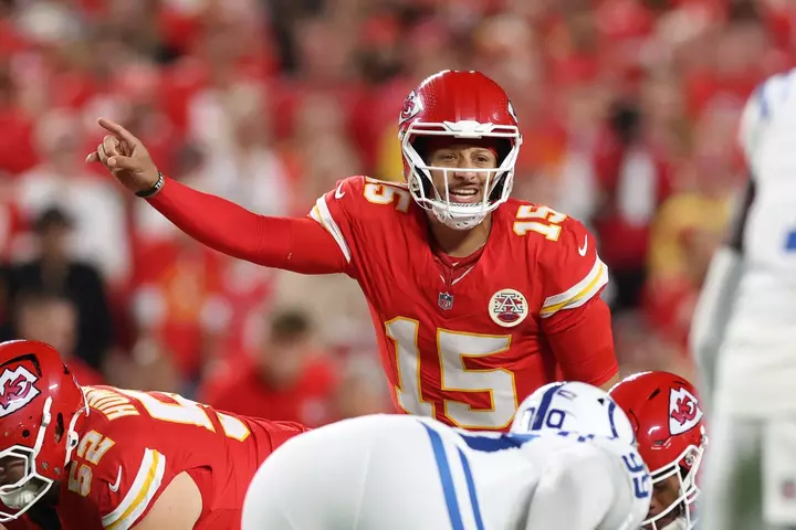 Eagles Jalen Hurts zədələndikdən sonra ən yaxşı hücum silahını Chiefs-ə göndərə bilər
