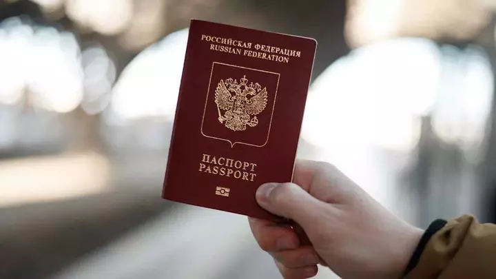 Latvia calls for visa ban on Russians