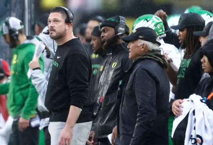 Oregon Coach ‘in Tears’ After Team’s Upset Loss to Illinois