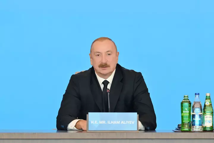 Azərbaycan cəmiyyəti bütün məsələlərdə birliyi nümayiş etdirir - Prezident İlham Əliyev