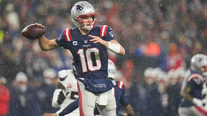 NFL DFS, Patriots vs. Bears: Top daily Fantasy picks, lineup advice for 'Thursday Night Football'