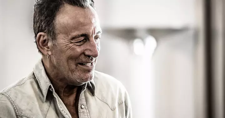 Bruce Springsteen on Surviving Depression and His Strategy for Living Through the Visitations of the Darkness