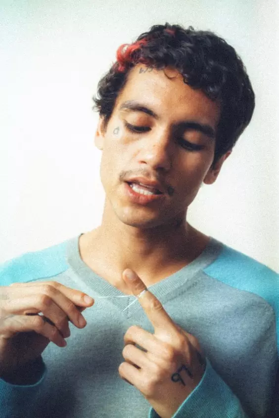 Dominic Fike Shares New Single “Pangea,” Earns First Top 10 Hit With 8-Year-Old “Babydoll”