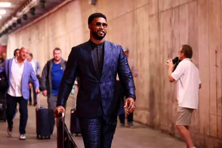 NFL insideri 49ersı ticarət müddətinin yaxınlaşması ilə ulduz DT ilə əlaqələndirir