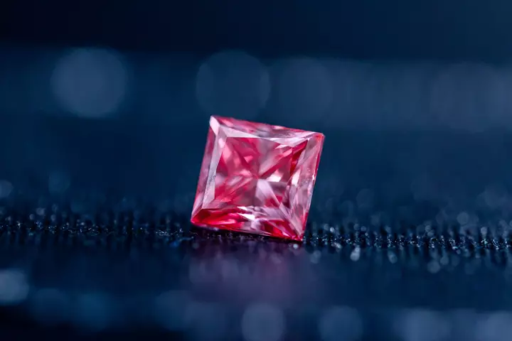 Faster molecular simulations identify promising diamond defects for quantum computers and sensors