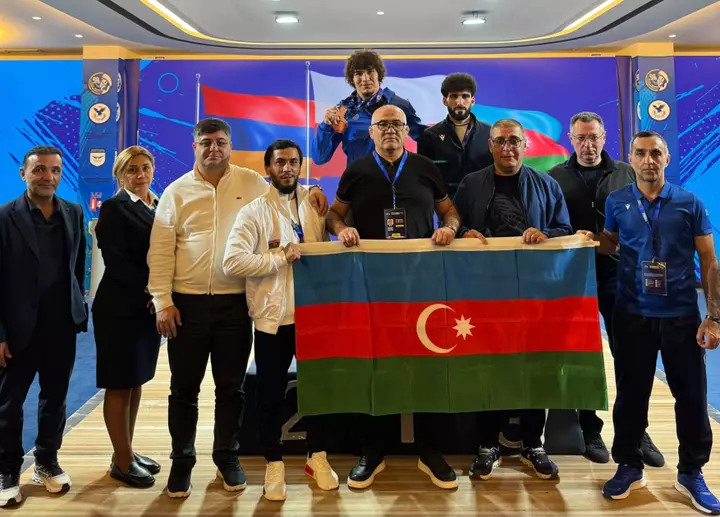 Azerbaijani weightlifter wins three bronze medals at European Championships