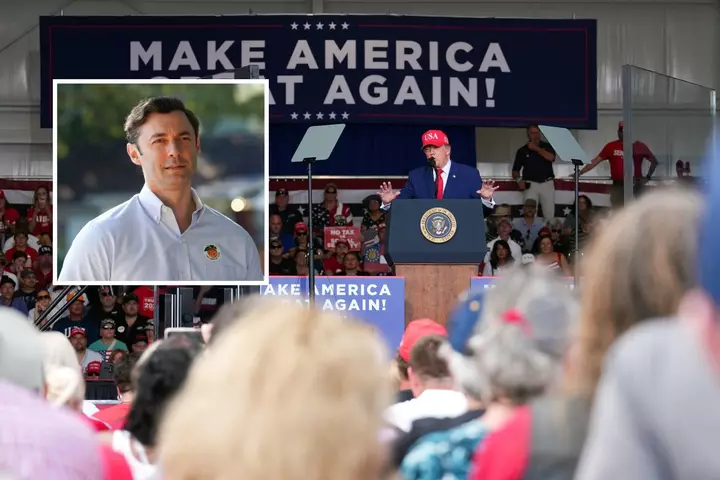 Trump, Gürcüstanda nümayişdə iştirak edən Jon Ossoff‑un görünüşünü tənqid edir, nümayişçilər tərəfindən kəsildi.