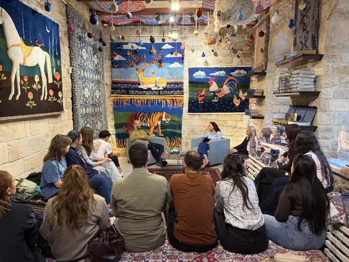Artist Farid Rasulov meets art lovers at Azerkhalcha exhibition hall
