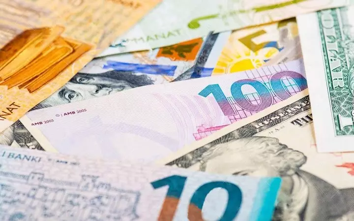 Azerbaijan's public debt stands at $14.06 billion as foreign liabilities decline