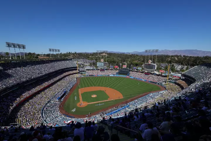 Former MLB GM Proposes Massive Offseason Trade for Dodgers After Playoff Exit