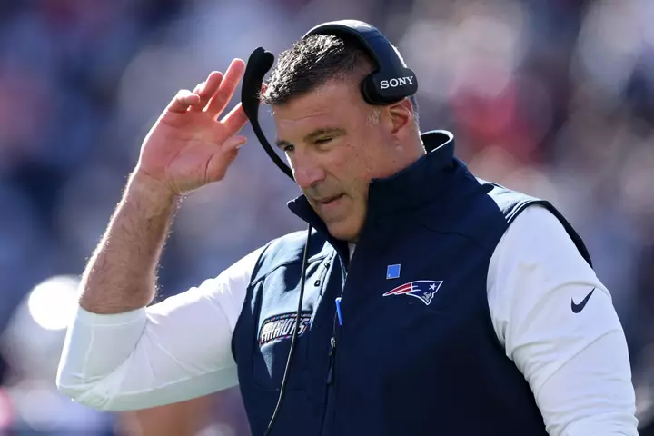 Mike Vrabel Calls Out Patriots After ‘Fortunate’ Win Over Jets