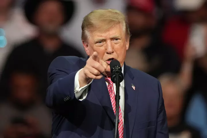 Trump Says America Could Mirror France if Republicans Lose Midterms