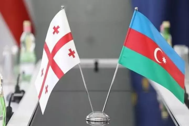 Azərbaycan Gürcüstanın üçüncü ən böyük ixracat bazarına çevrilir - ticarət artır