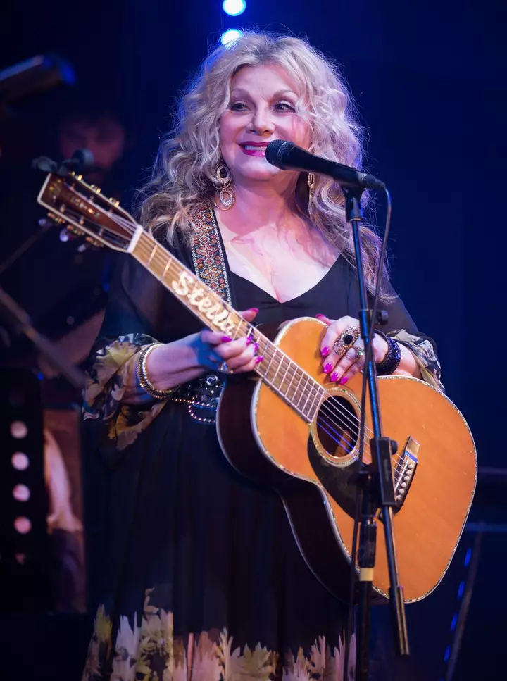 Tennessee Responds to Dolly Parton Sister's Election 'Rigging' Post