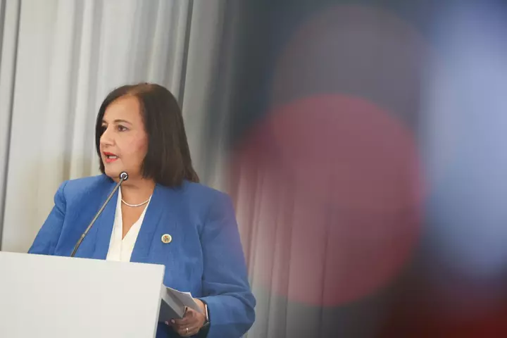 O, Maduro rejimindən qaçdı. Vaşinqton onu geri gətirərək onunla danışıqlar aparmaq üçün gətirdi