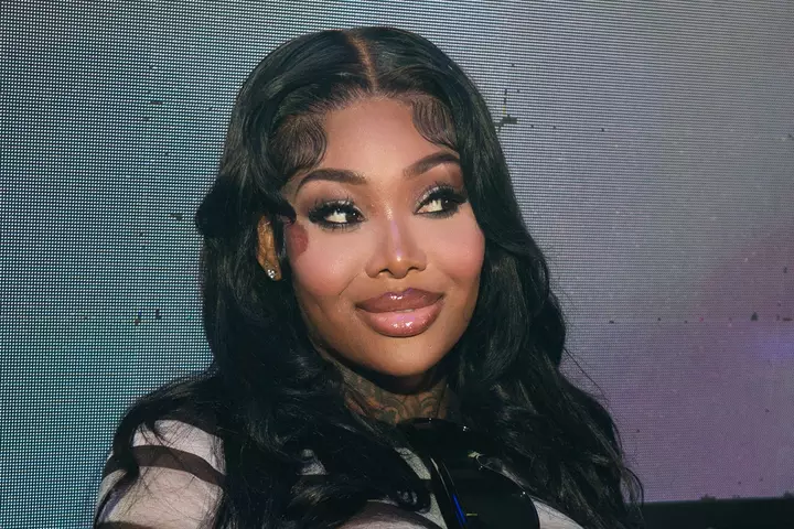 Summer Walker Claims Label ‘Fraudulently’ Hid YouTube, Amazon Cash as Contract War Escalates