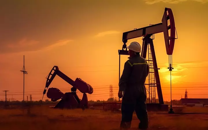 Azeri Light oil price rises to $127.60 per barrel