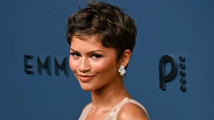 Zendaya Stuns in With One of Halle Berry’s Most Iconic Looks for Halloween