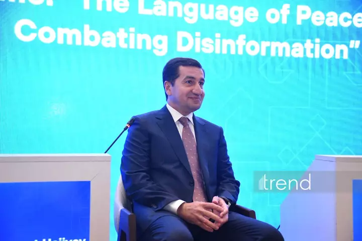 Hikmət Hacıyev deyir ki, süni intellekt və sosial media həqiqəti aşkara çıxarmağa mane olur