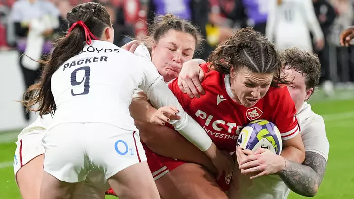 Red Roses' 41-game unbeaten run ended in dramatic fashion