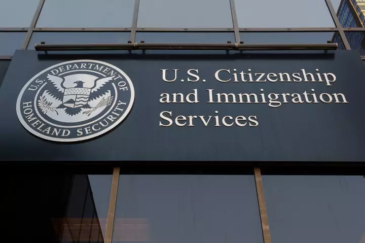 H-1B Visa Salary Threshold Could Hit $140,000 Under New Bill