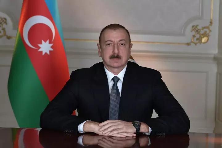 Prezident bir qrup energetik mütəxəssisi təltif edib