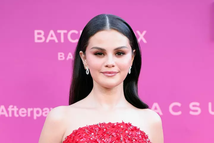Selena Gomez’s Nail Artist Shares the Exact Shade Behind Her Red Wine Fall Manicure and How to DIY It (Exclusive)