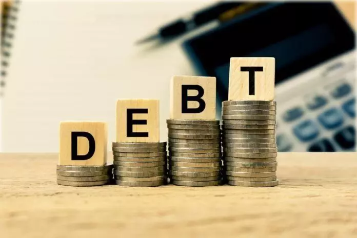UK national debt surpasses £3 trillion for first time
