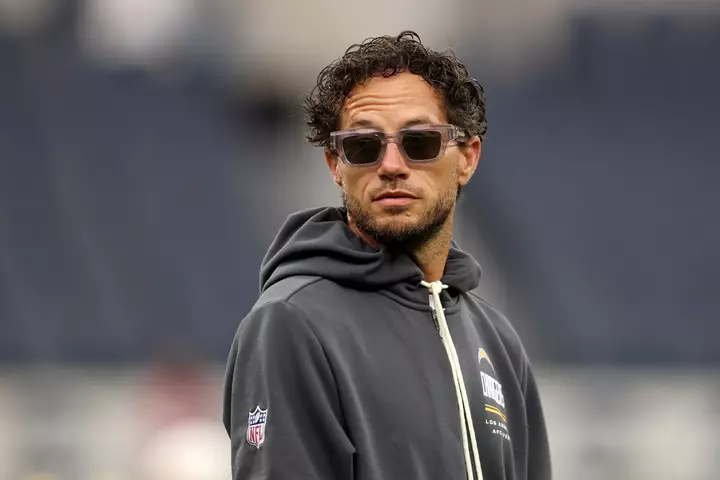 Chargers OC Mike McDaniel Understands the Criticism He's Received
