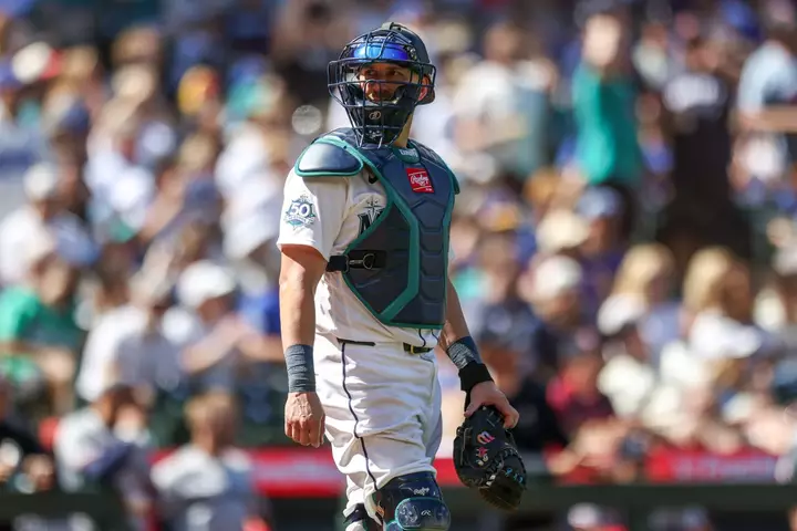 World Series Champion Catcher Announces Retirement After 10 Seasons