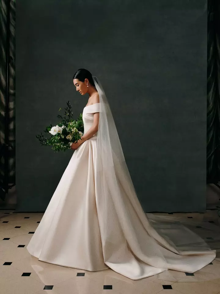 Ballgown toy paltarına geri döndü — və əvvəldən daha böyük