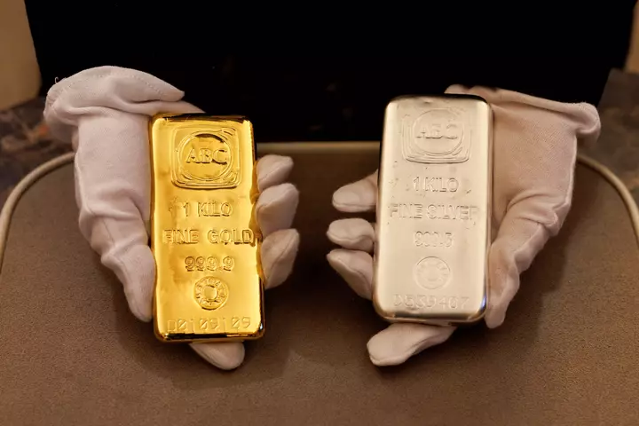 Precious metals rise despite inflation concerns