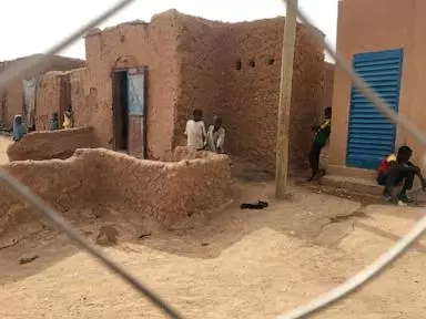 An Austrian and a Swiss woman freed in Niger after a year and half in captivity