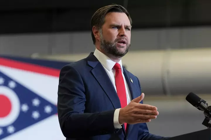 JD Vance Seemingly Ignored by Slew of Cincinnati Bengals Players