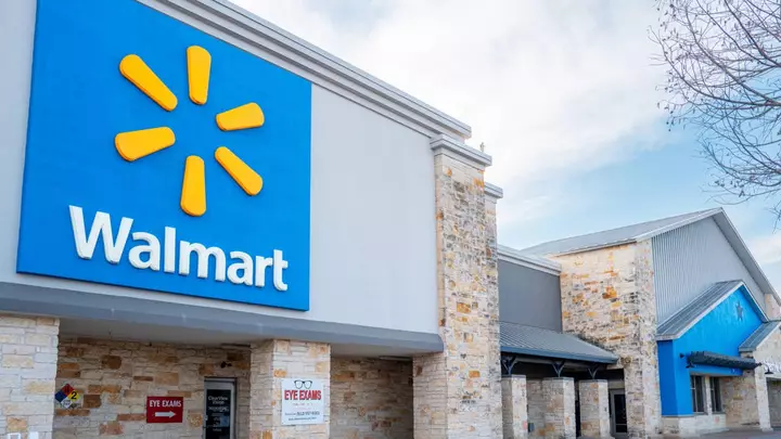 Walmart Sells an $21 Set of 5 Glass Food Storage Containers That Come With Locking Lids