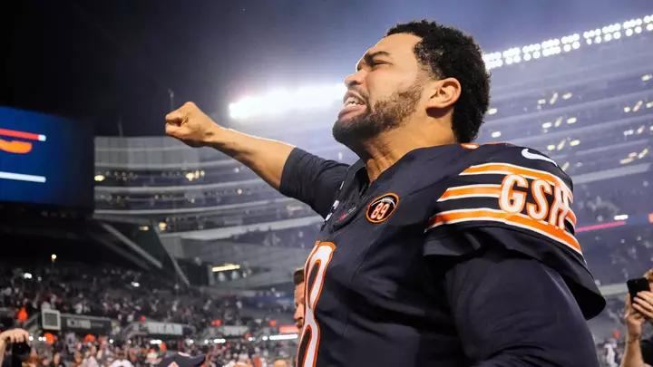 Williams Bears-ə Patriots üzərində qəti qələbədə liderlik edir