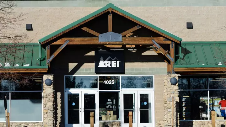 REI Is Selling a $34 Pair of Smith Ski Goggles That Offer a 'Perfect Fit and Great Clarity'