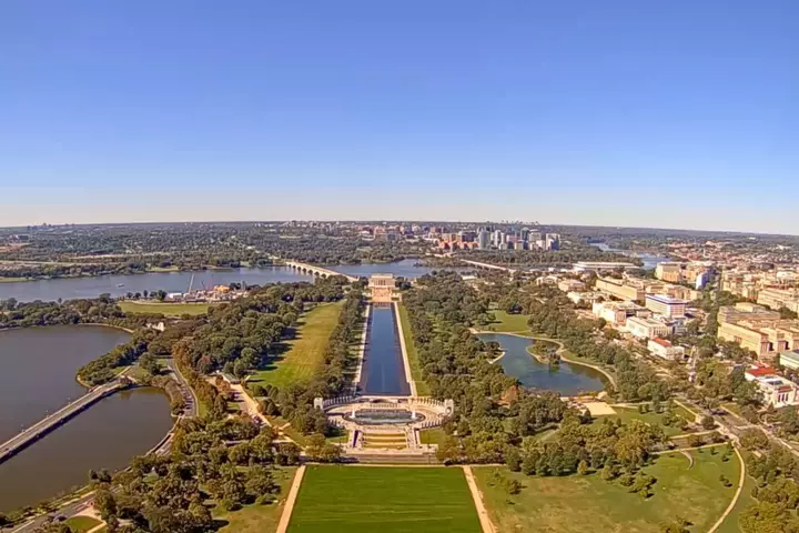Trump Threatens Reflecting Pool ‘Vandals’ in Update After Major Repair Work