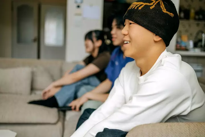 Gənclər Danışdı: Onlar Televiziya Verilişlərində Nevroçoxluq və Dostluq İstəyirlər