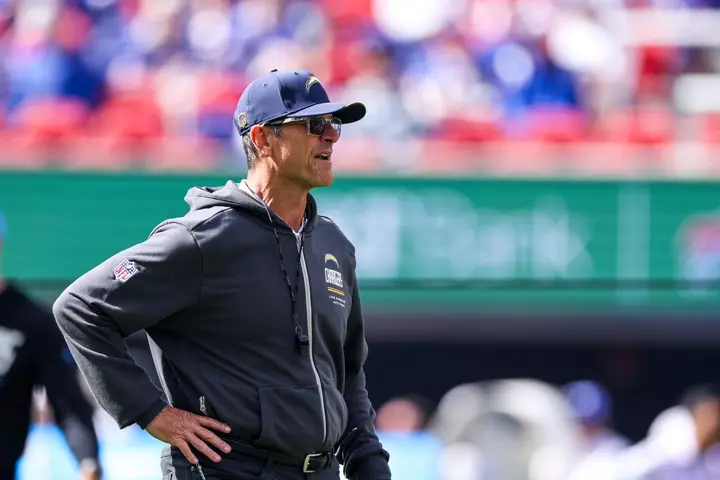 Chargers Announce Quarterback Signing Amid Disappointing 0-5 Start