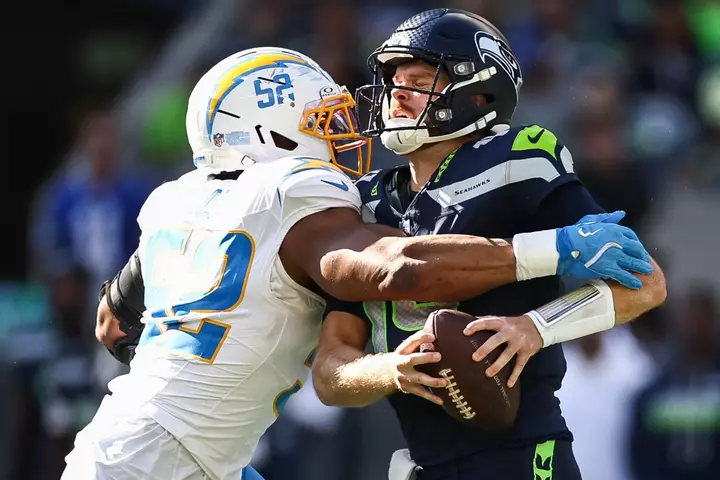 49ers Could Trade for Pro Bowl Pass-Rusher Amid Nick Bosa Injury