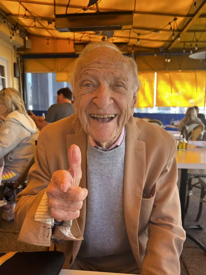 Gene Schwam, Veteran Hollywood Publicist to Elvis Presley, Julie Andrews and More, Dies at 96