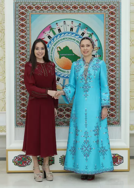 Leyla Aliyeva meets with Oguljahan Atabayeva in Arkadag