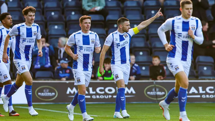 Kiltie ikili golləri Kilmarnock-a Motherwell kimi çətinlik çəkən komandayı məğlub etməyə kömək etdi