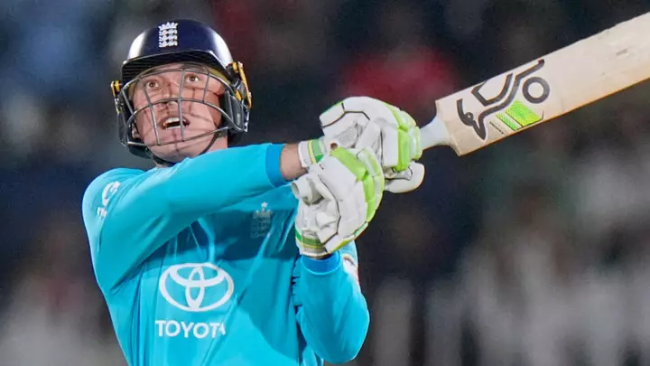 England bat first vs Pakistan as seamer Crocombe given debut LIVE!