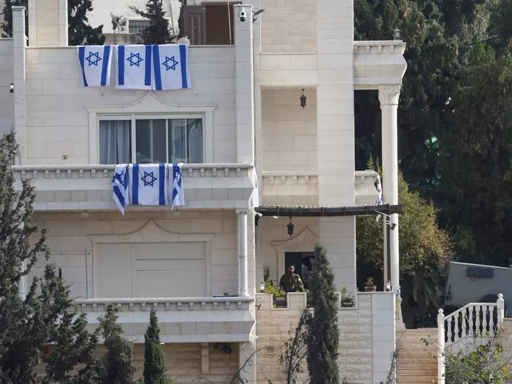 Israeli forces turn Hebron homes into military posts amid lockdown