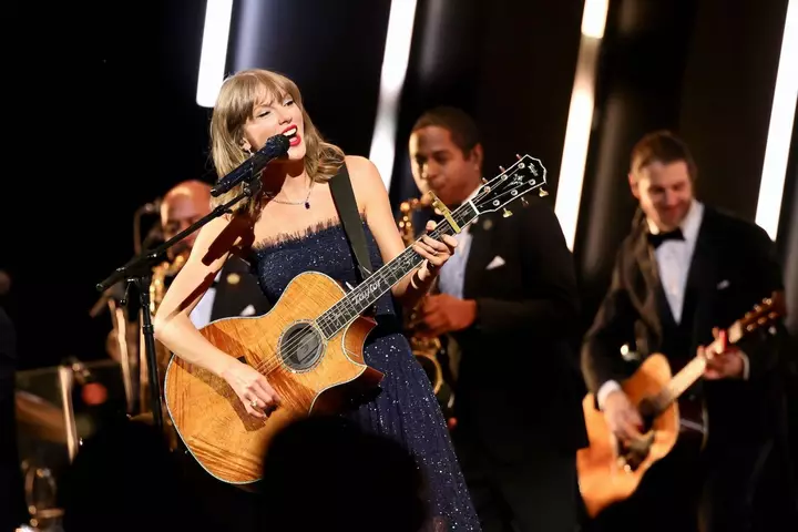 Taylor Swift Performs ‘The Fate of Ophelia’ Live for First Time at Academy Museum Gala
