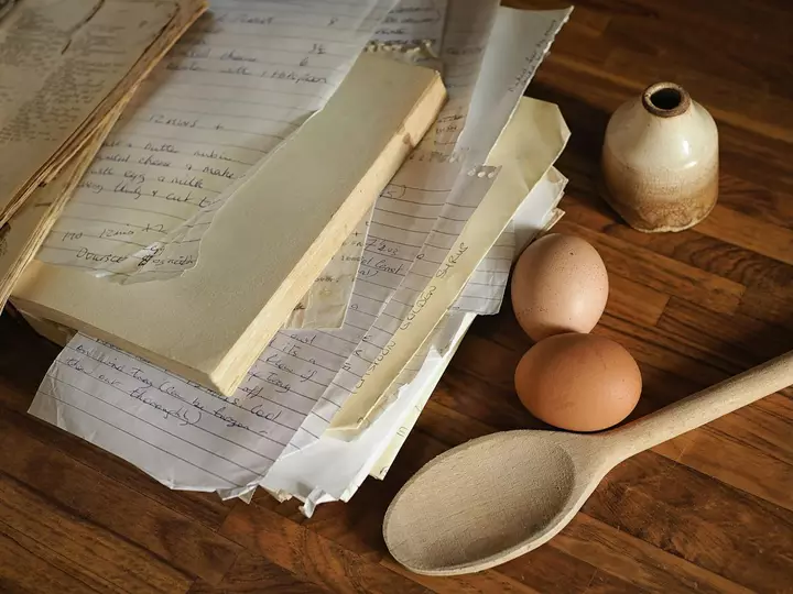 32 Old-Fashioned Girl Names Pulled Straight Out Of Vintage Cookbooks