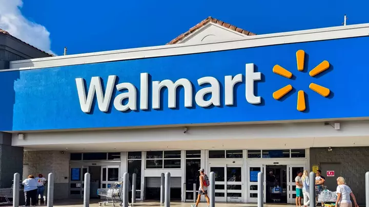 Walmart Sells a $95 Patio Set With 4 Stackable Chairs and a Tempered Glass Dining Table