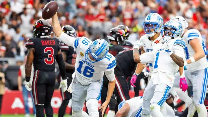 Week 7 NFL betting odds, spreads, totals, lines for every game, including Lions-Packers, Chiefs-Seahawks